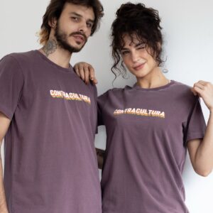 Camiseta CONTRACULTURA berinjela