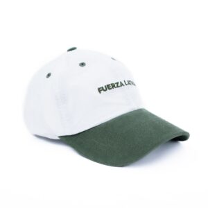Boné FUERZA LATINA em veludo cotelê verde e branco cru
