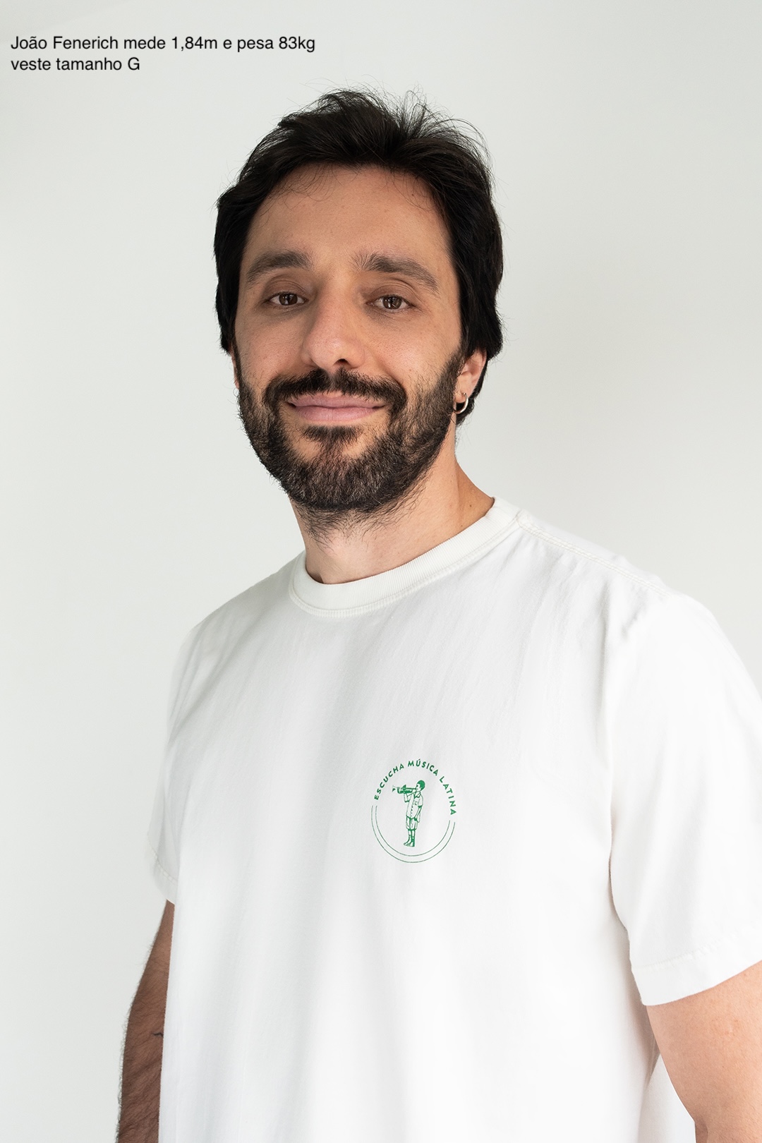 Camiseta ESCUCHA MÚSICA LATINA branco cru - Imagem 3