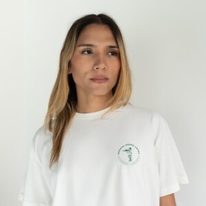 Camiseta ESCUCHA MÚSICA LATINA branco cru