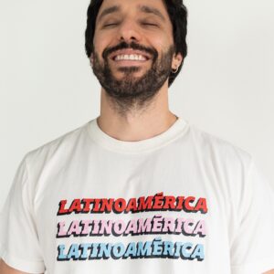 Camiseta LATINOAMÉRICA X3 branco cru