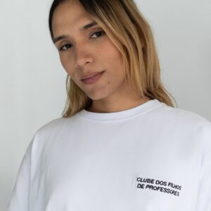 Camiseta malhão bordada CLUBE DOS FILHOS DE PROFESSORES branca